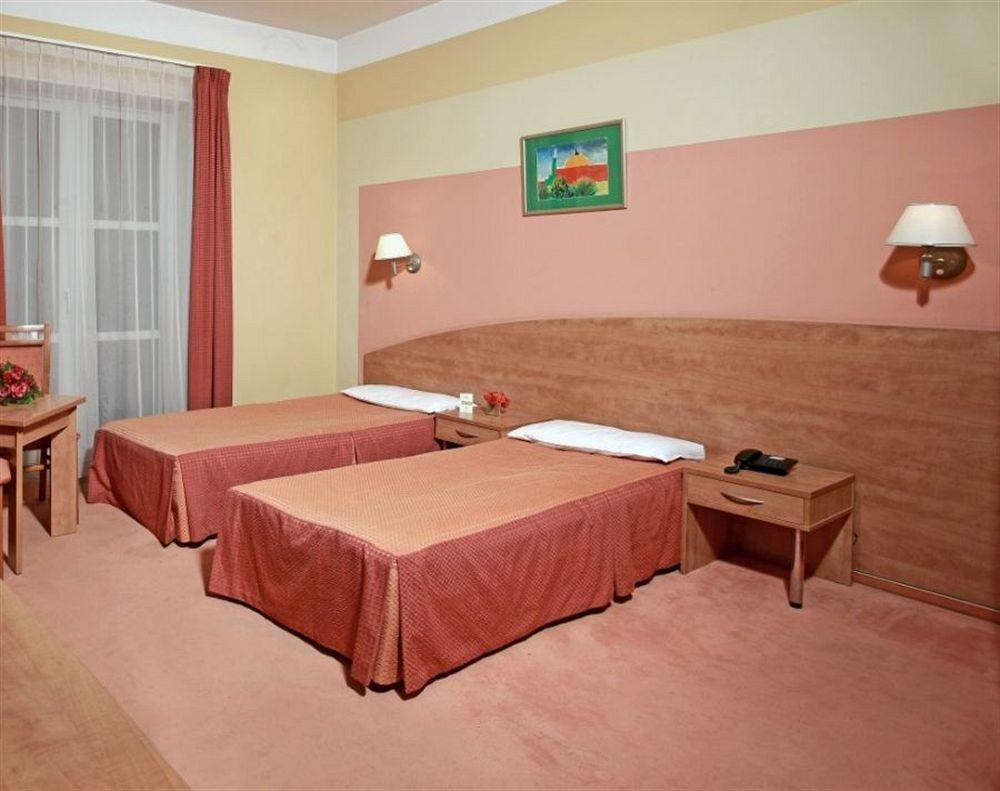 Comfortbiznes Pruszków Eksteriør billede